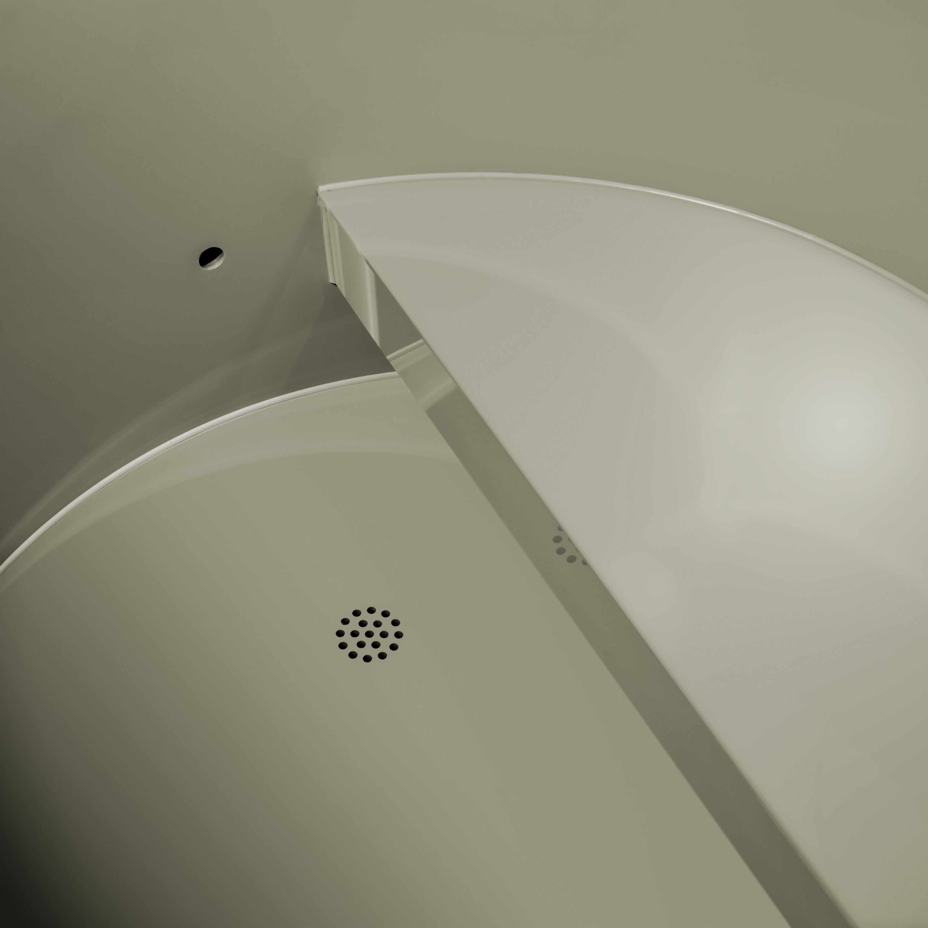 The Dynamic Cold Therapy Barrel Cold Plunge